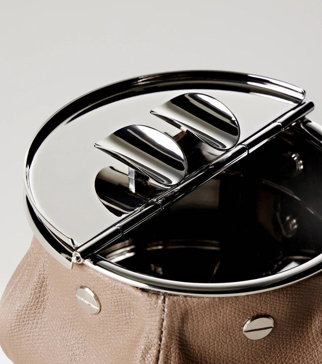 Giobagnara - Laurence Bean Bag leather ashtray