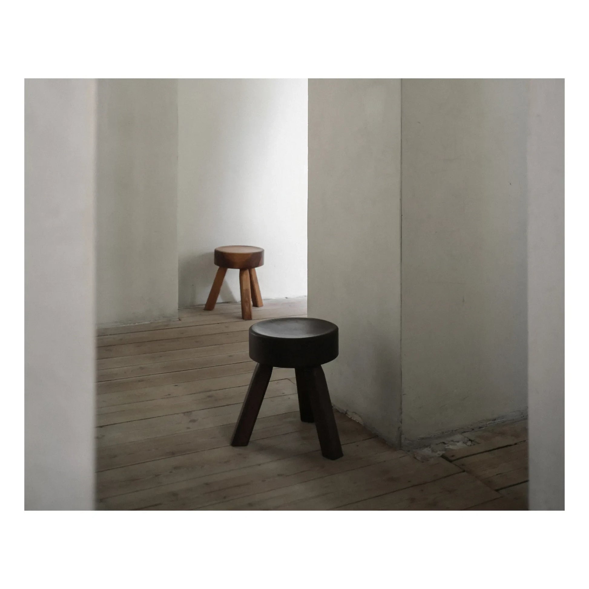 Frama - AML Pine Stool | Bois foncé
