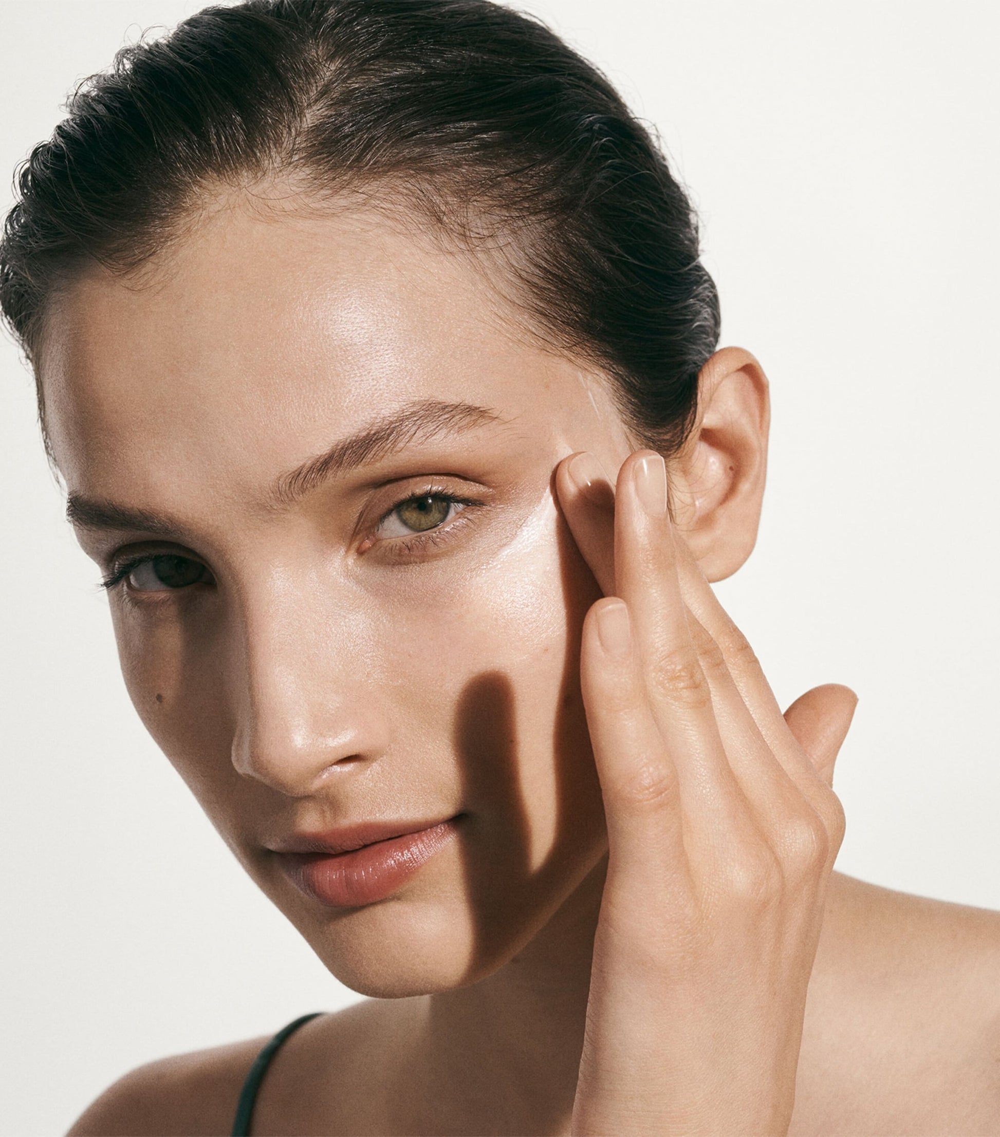 The Moisturizing Soft Cream Gift Set (Worth £390)