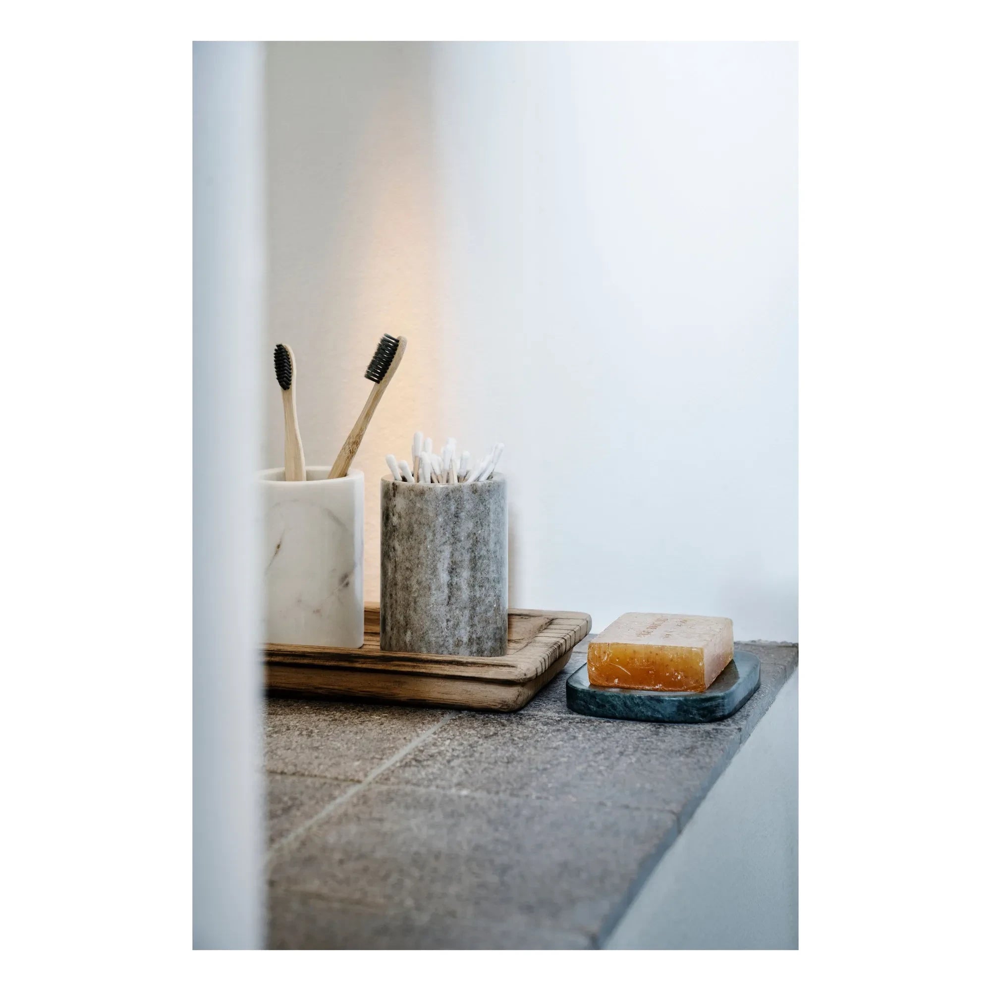 Madam Stoltz - Marble pot  | White