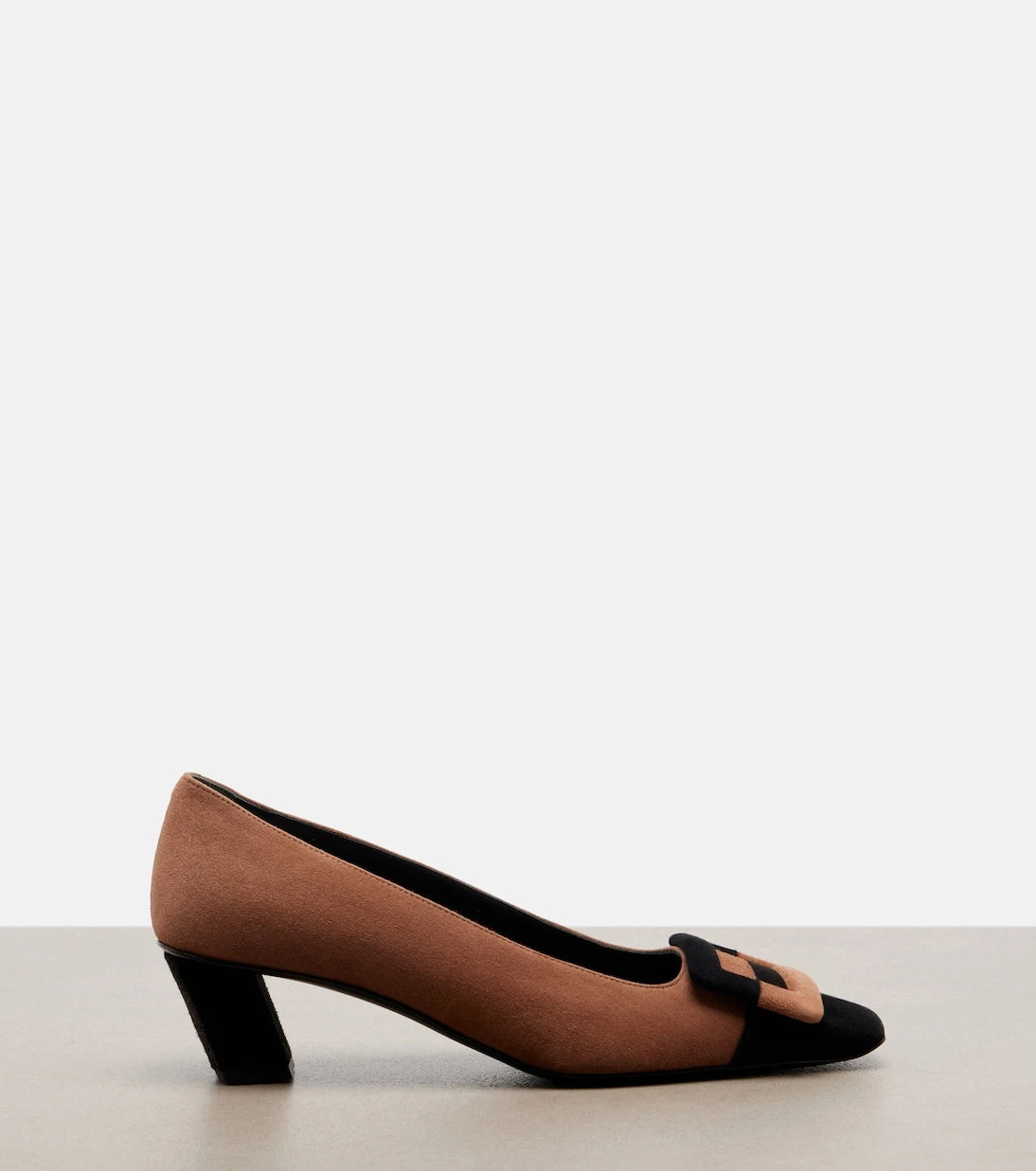 Roger Vivier - حذاء "بيل فيفييه" بكعب عالٍ من جلد السويد