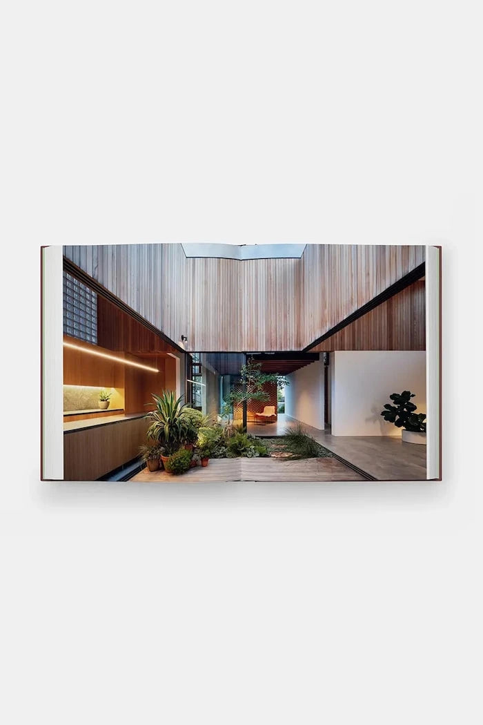 Фотоалбум home & lifestyle Courtyard Homes by Joann Plockova, English