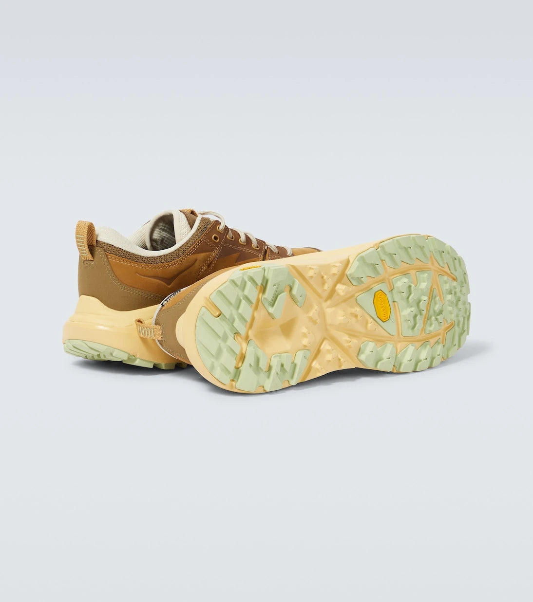 Hoka One One - أحذية ركض كاها لو (Kaha Low)