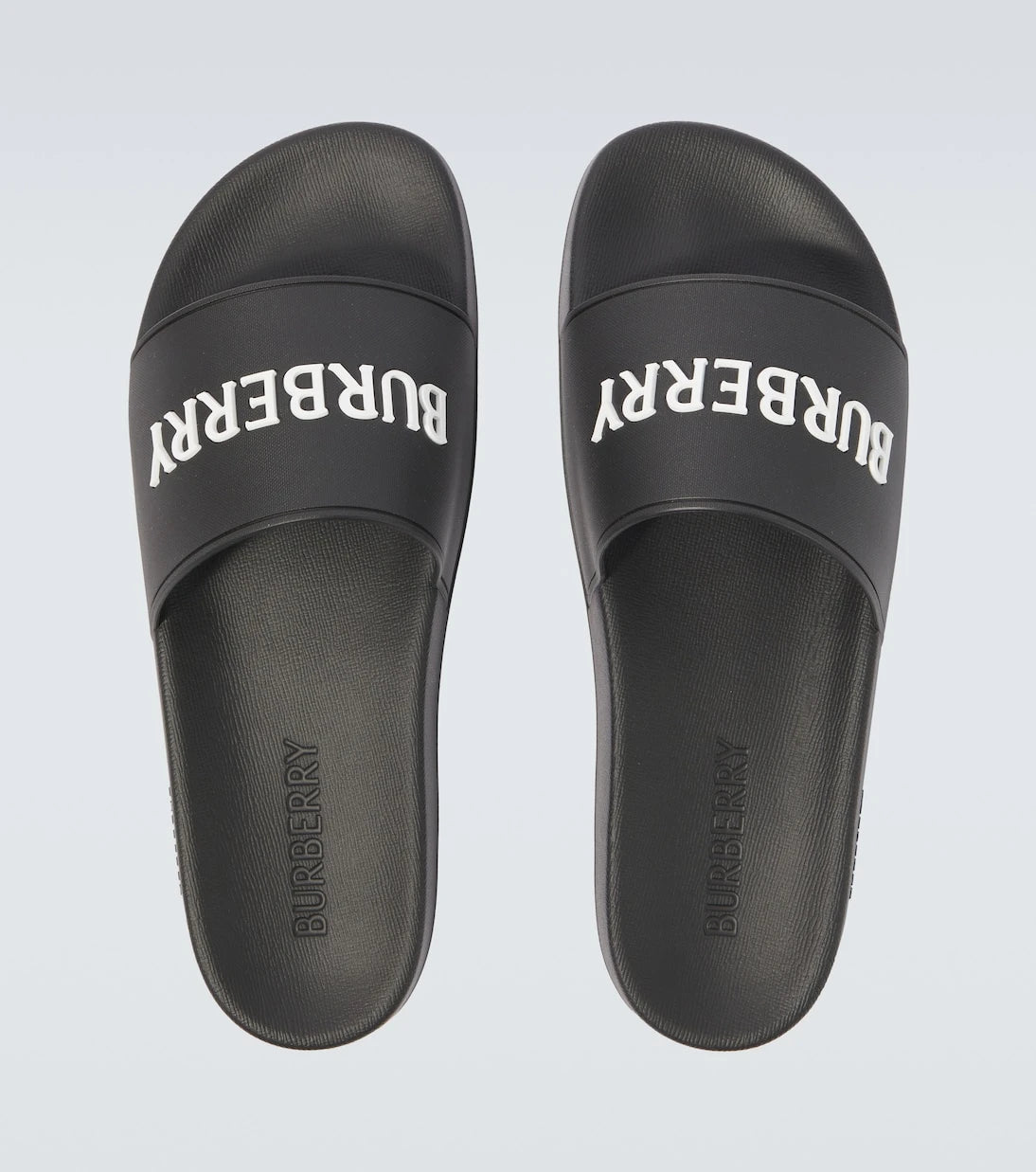 Burberry - Logo slides