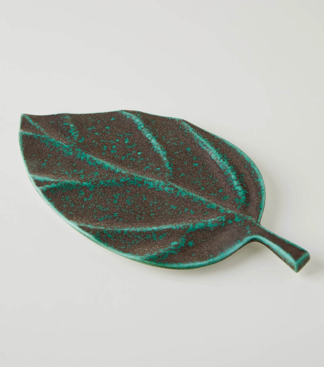 L'Objet - Cenote Leaf Medium porcelain platter