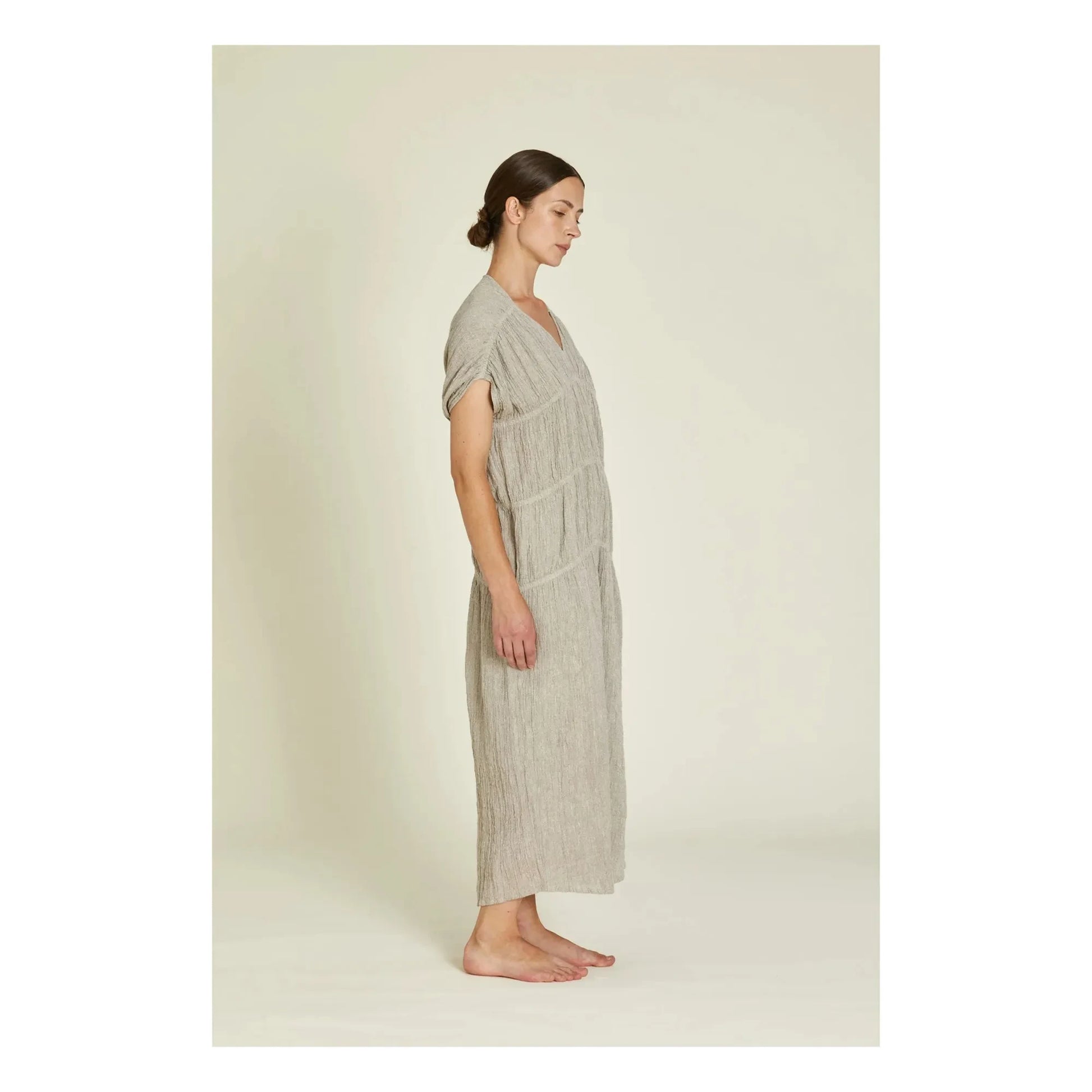 Black Crane - Gem Linen Dress | Light grey