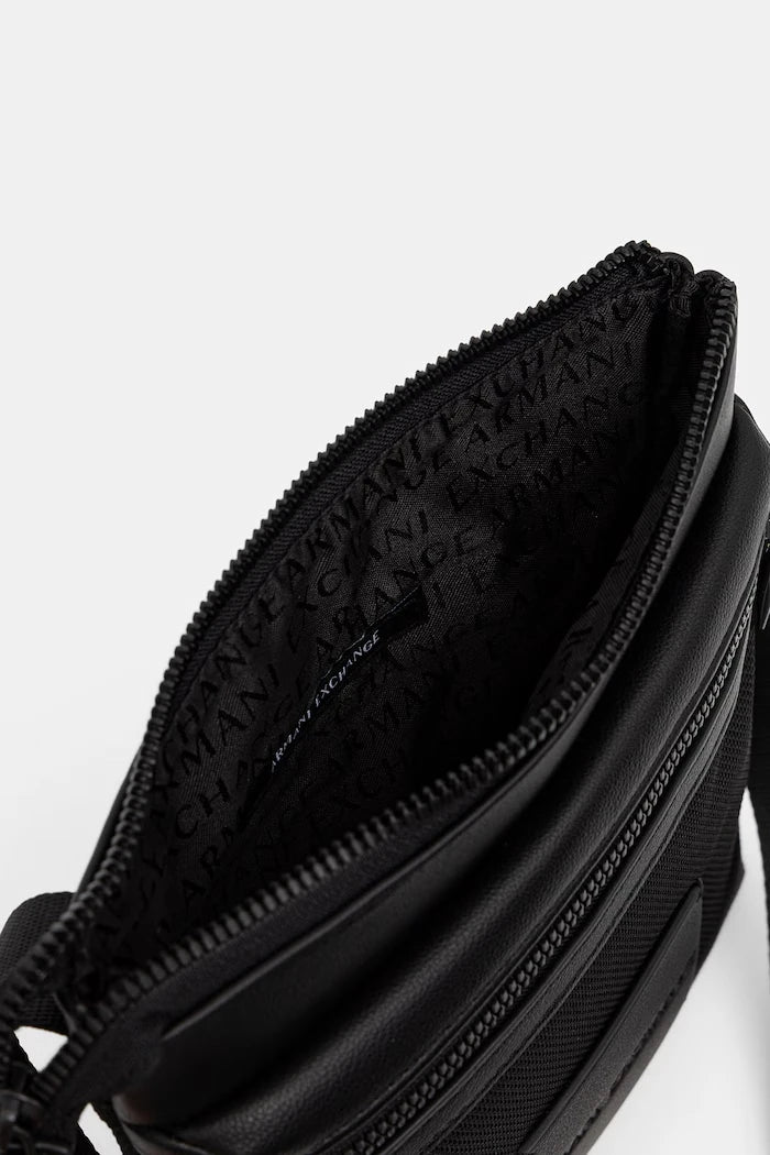 Armani Exchange Erkek Çapraz Çanta