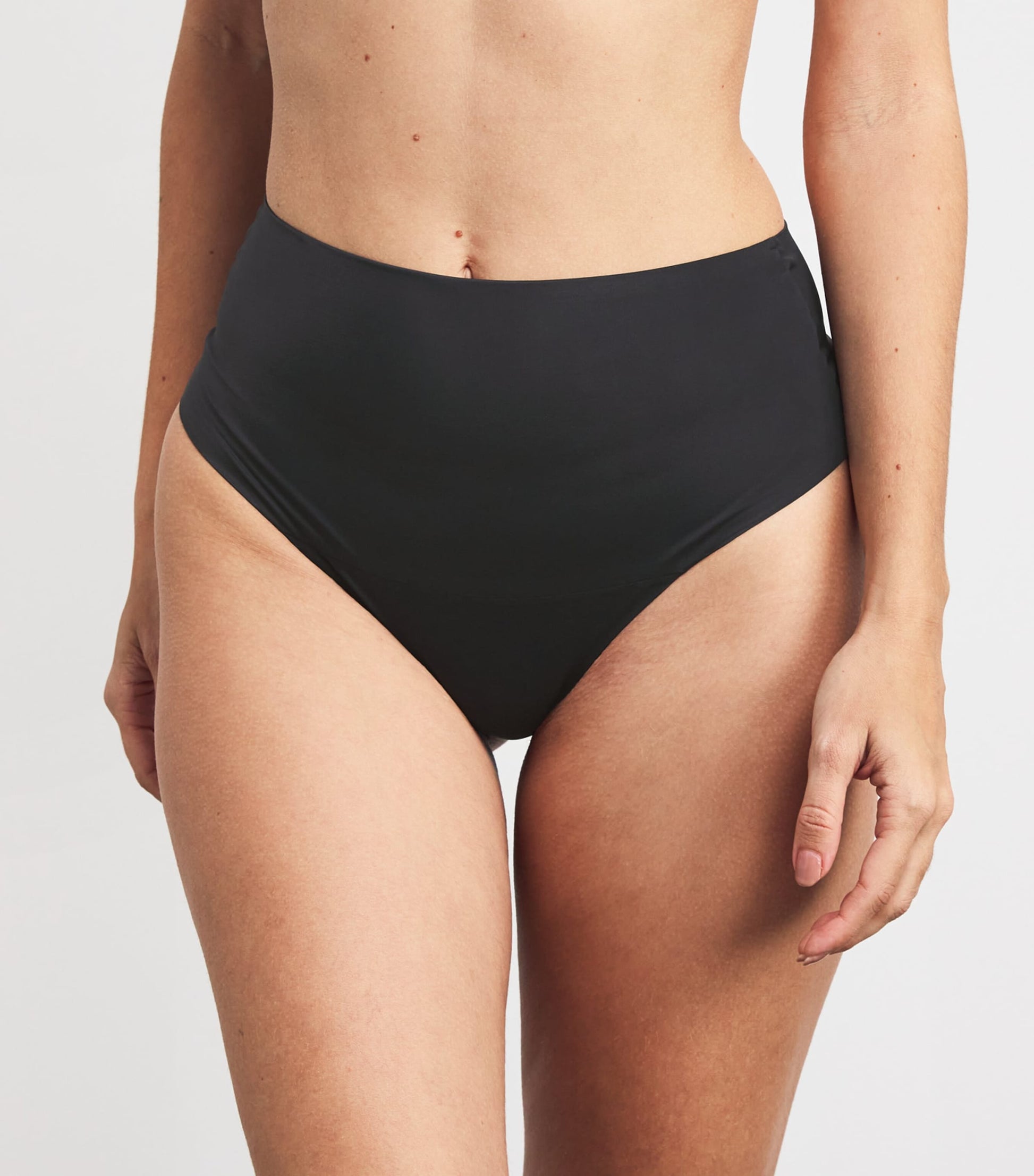 Skims Smoothing Intimates High-Waist Thong