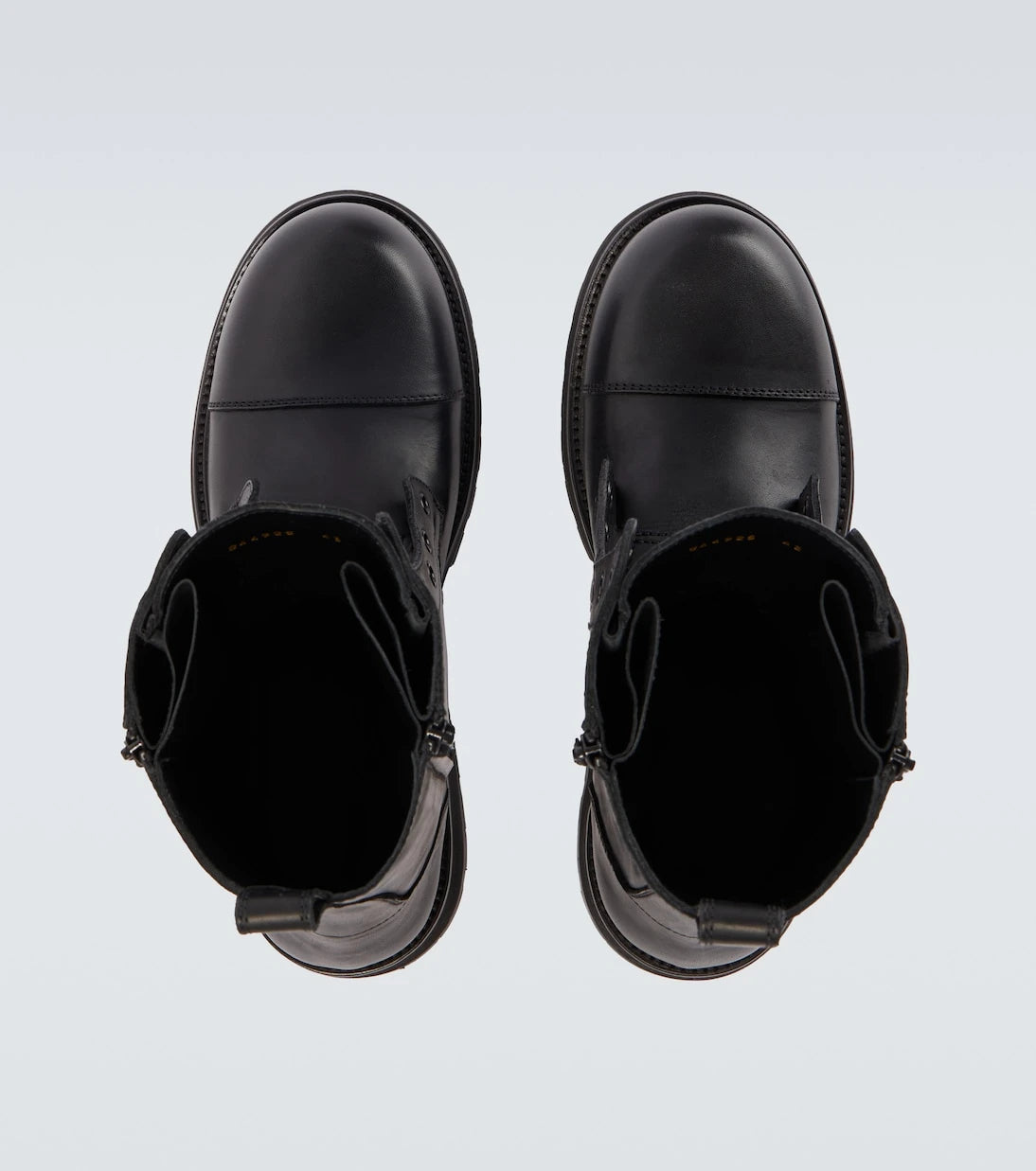 Balenciaga - حذاء قتالي Truck من الجلد