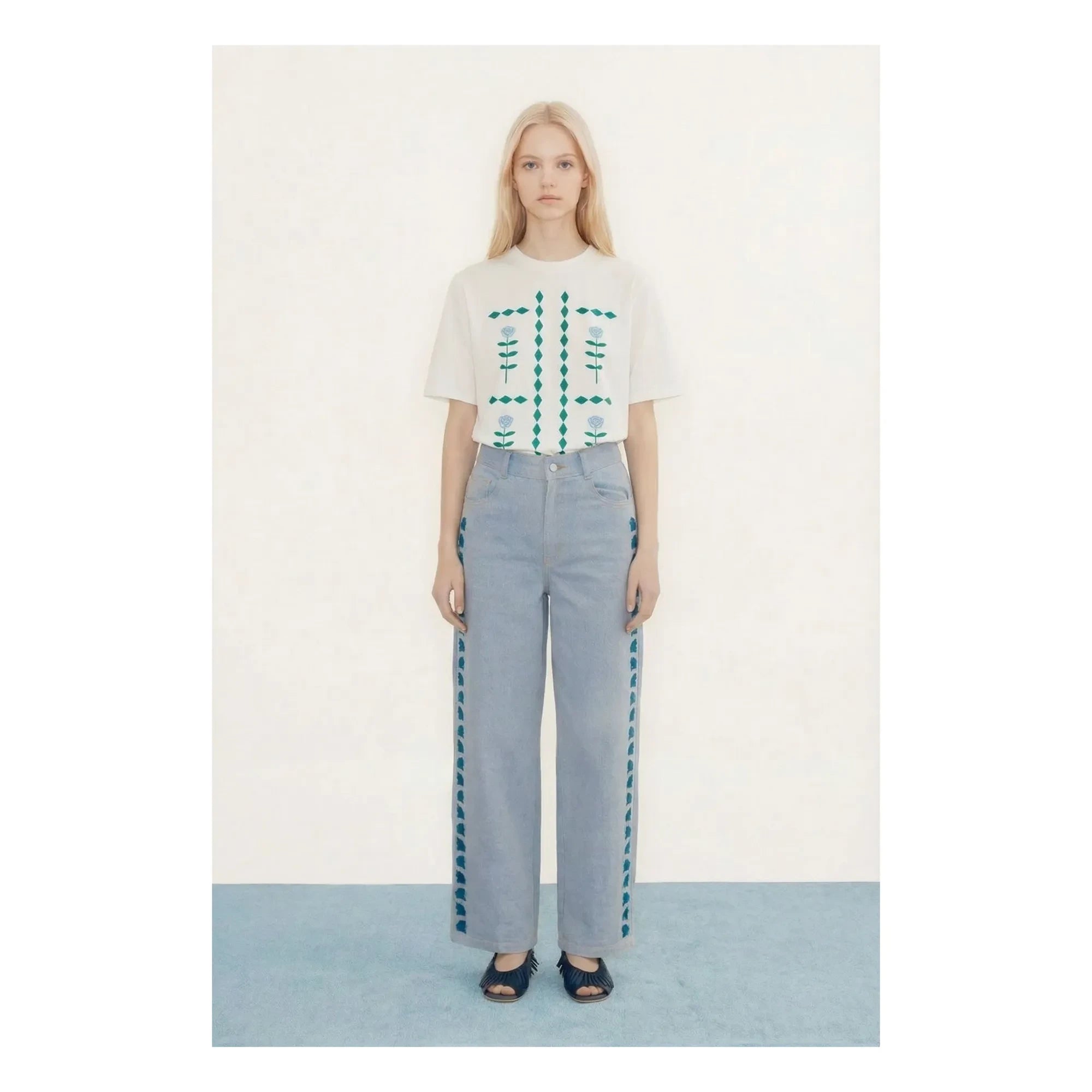 The Tiny Big Sister - Organic Cotton Flower T-shirt | Off white