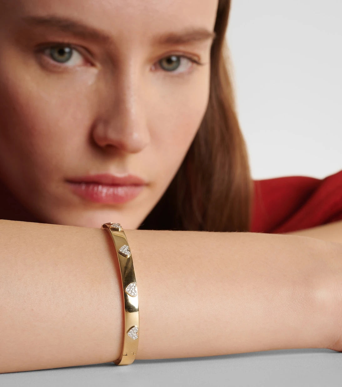Sydney Evan - Heart 14kt gold bangle with diamonds