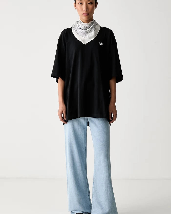 adidas Originals kadın pamuklu Essentials tişört