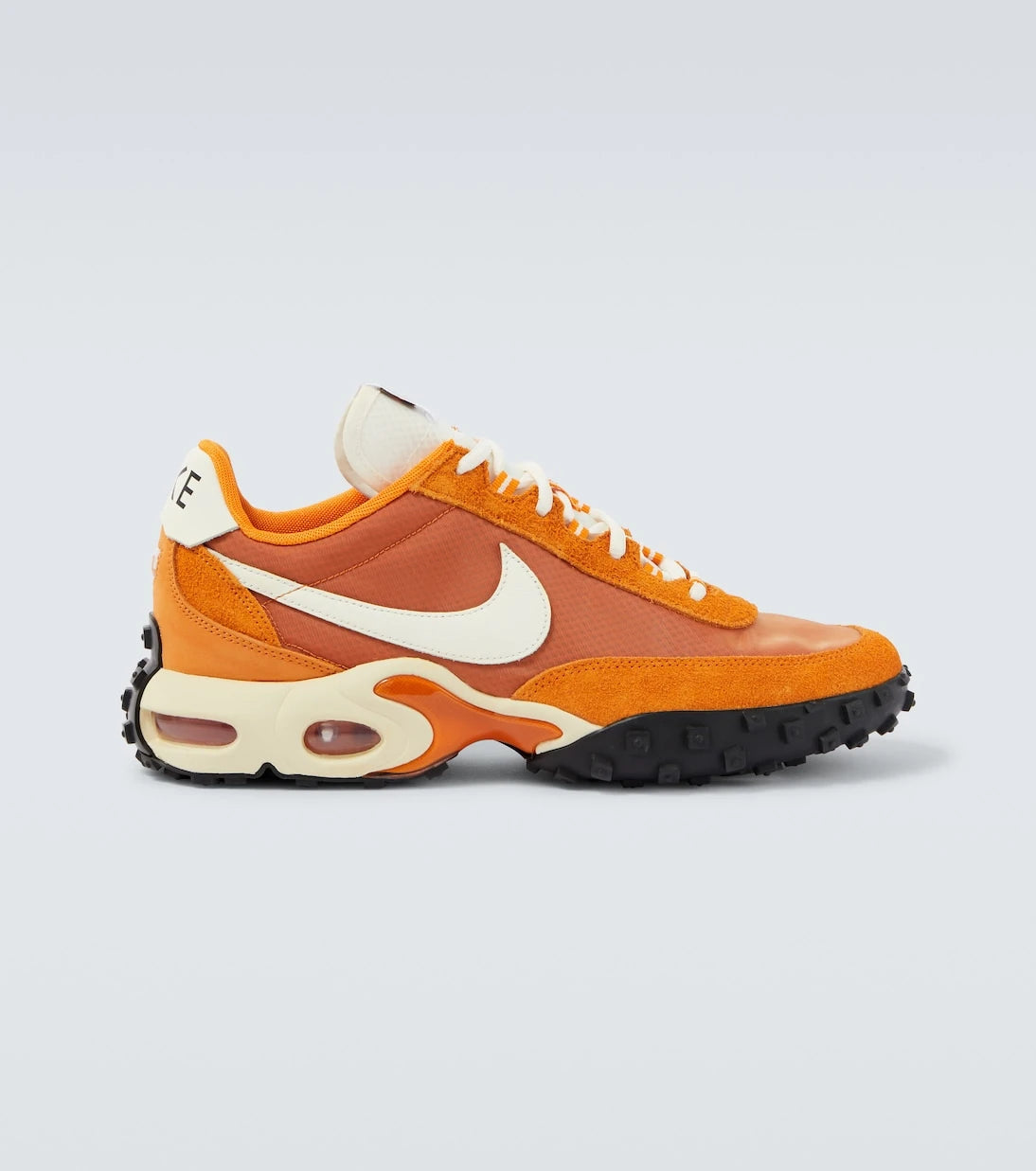 Nike - حذاء سنيكرز Air Max Waffle بحواف من الشمواه