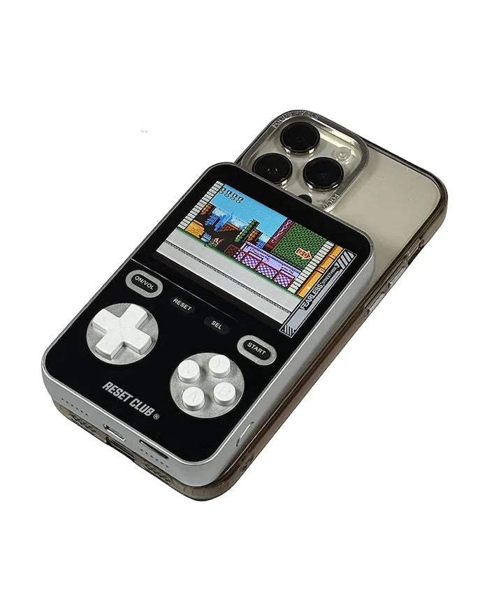 Reset Club Powerbank Gaming Dahili Oyun Konsollu Tam Şarj Cihazı 7,5 × 2 × 11,5 cm