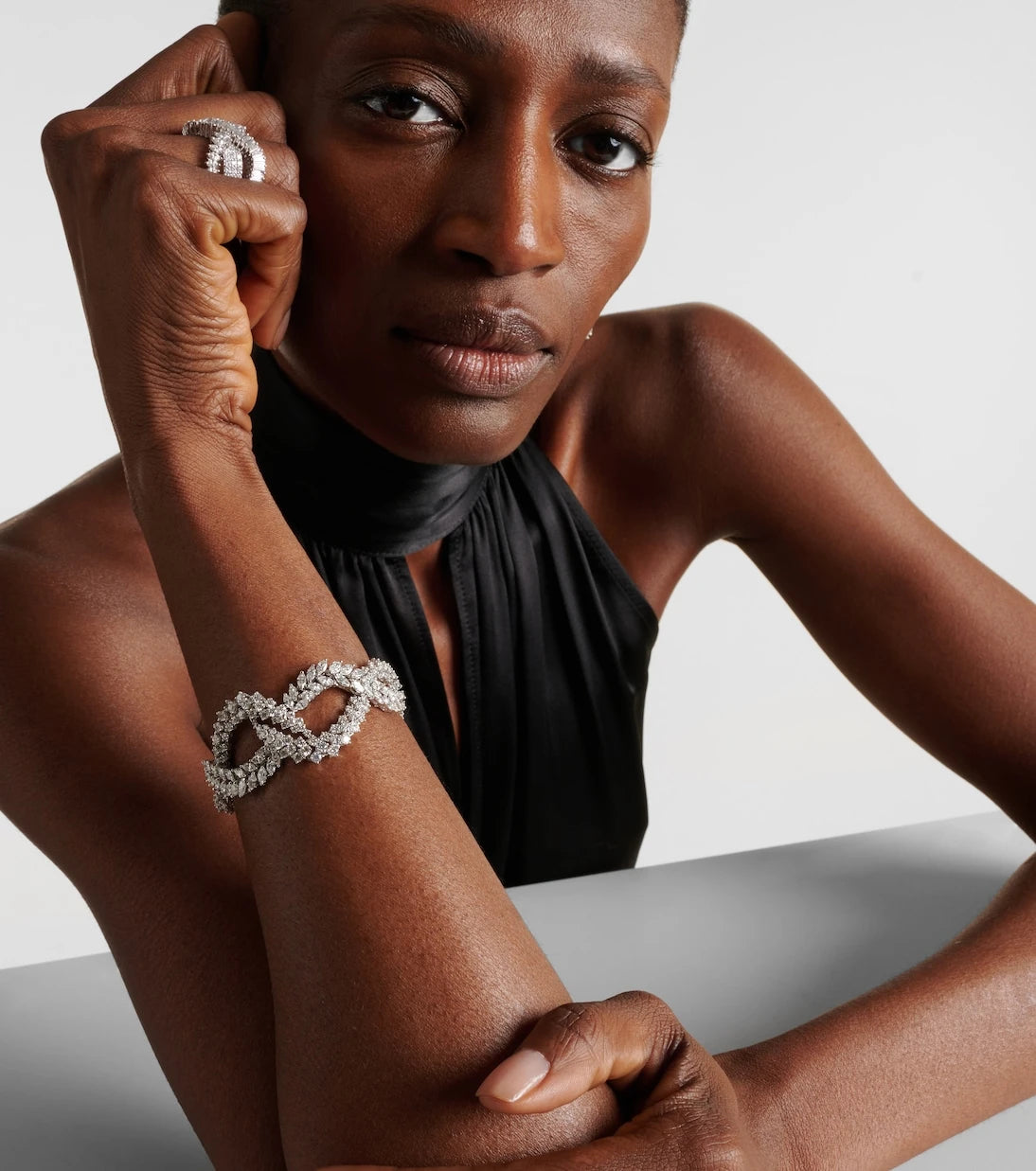 Yeprem - Y-Couture 18kt white gold bangle with diamonds