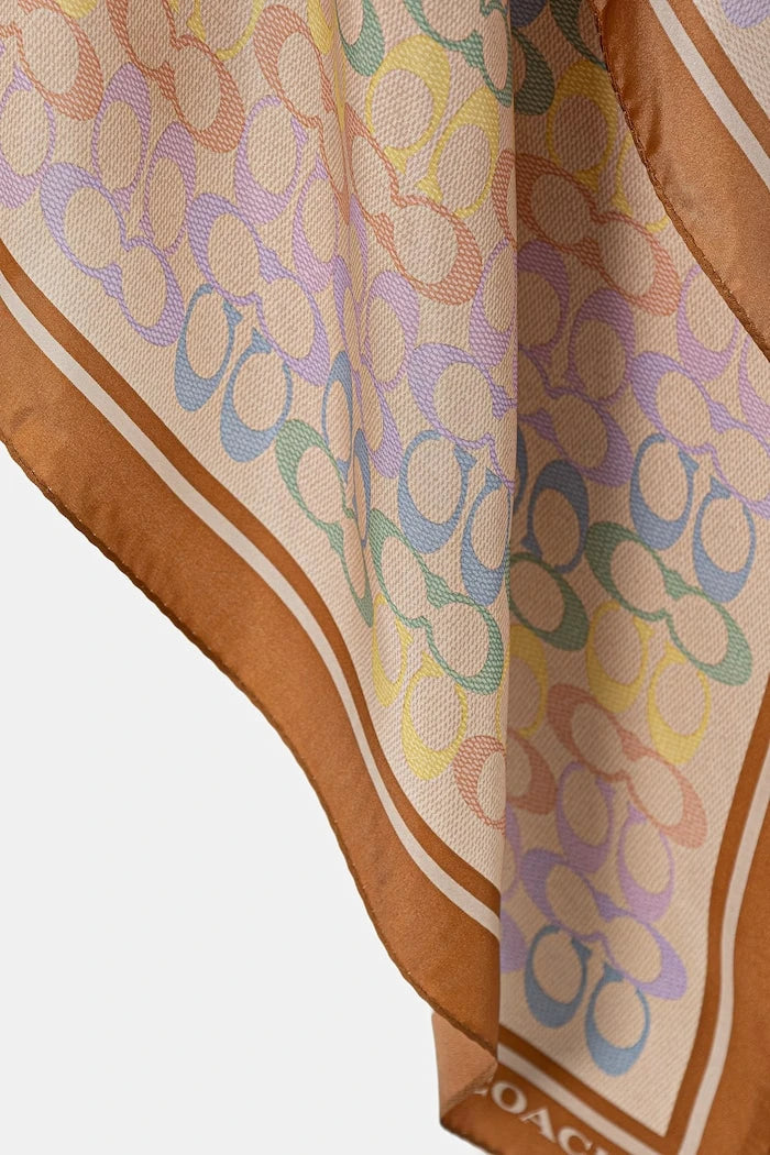 Копринено шалче Coach