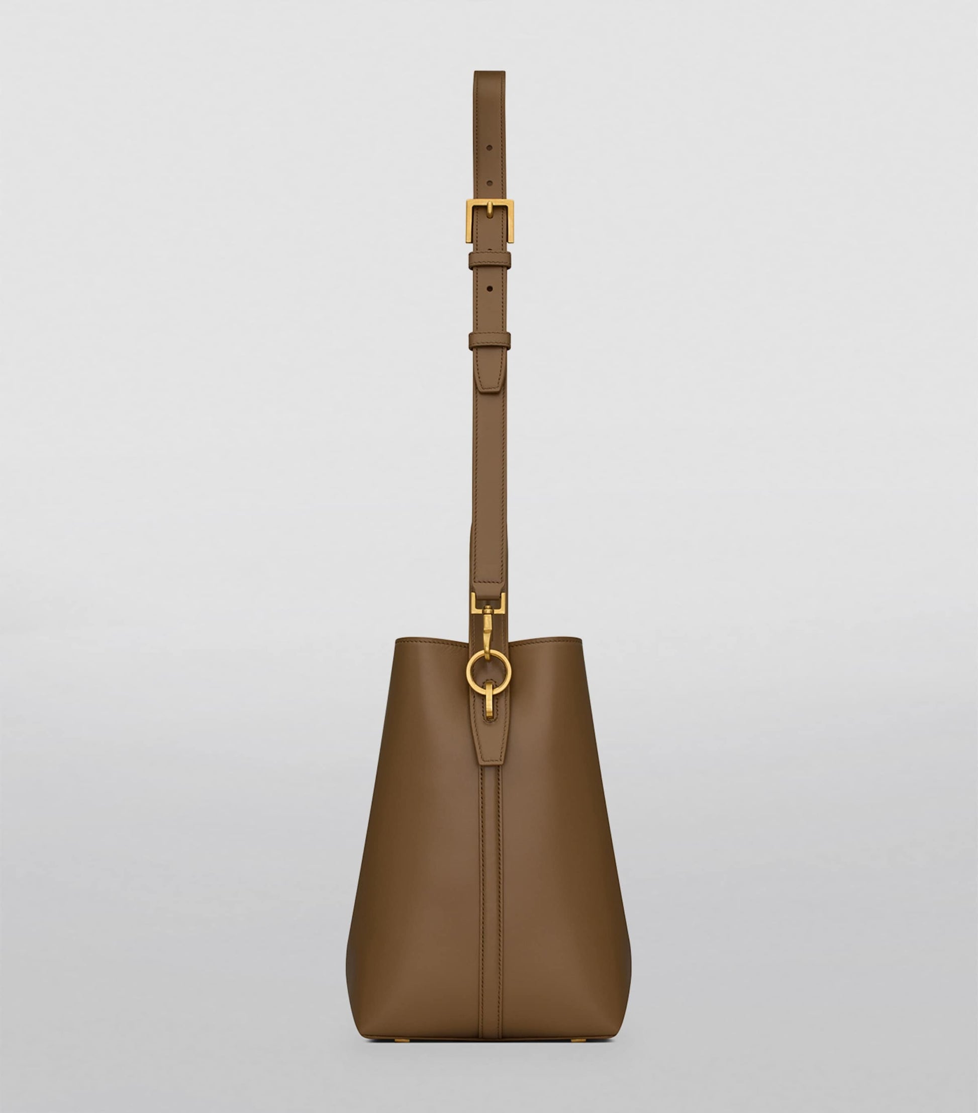 Le 37 Bucket Bag 2760