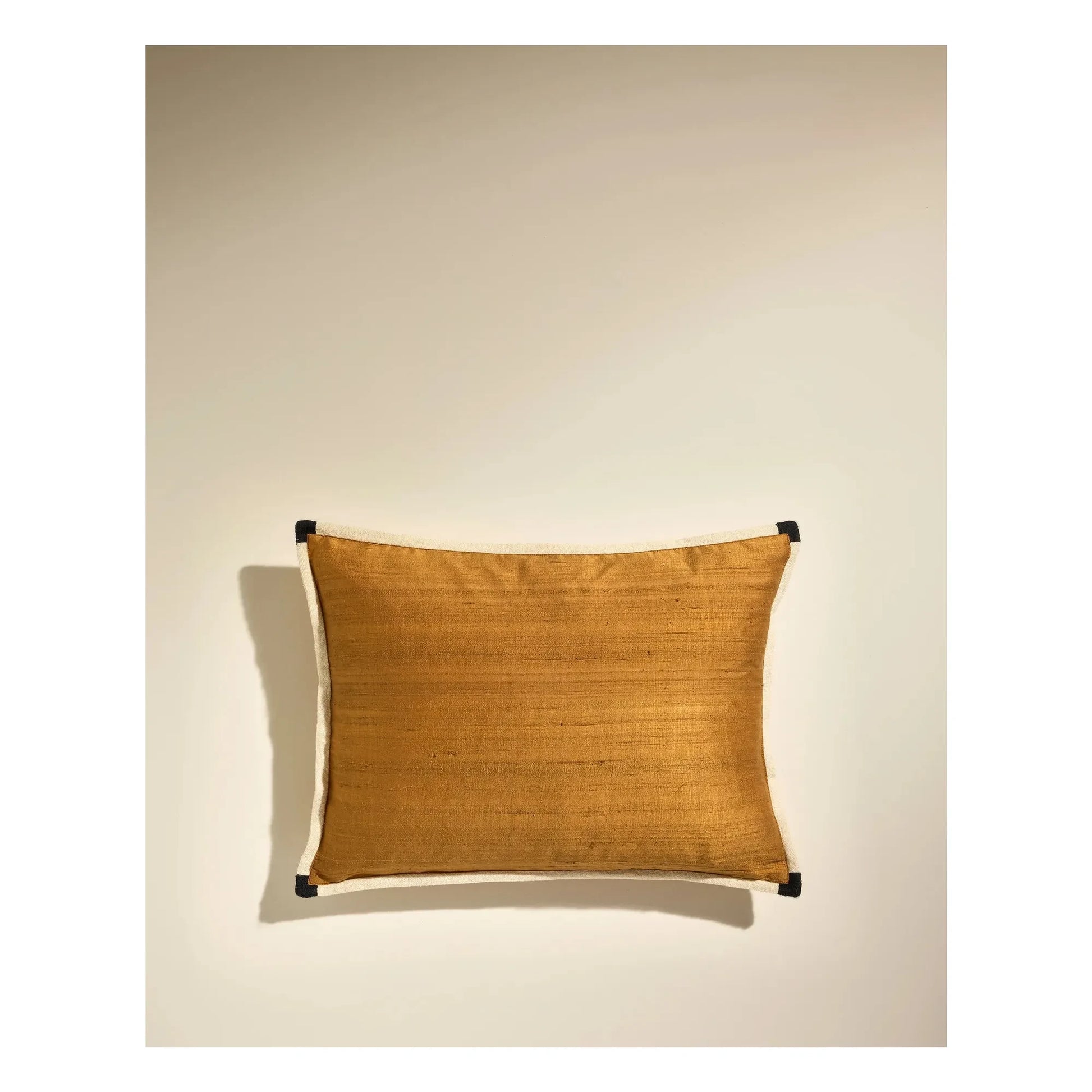 Maison Sarah Lavoine - Séquence silk cushion | Wild Yellow