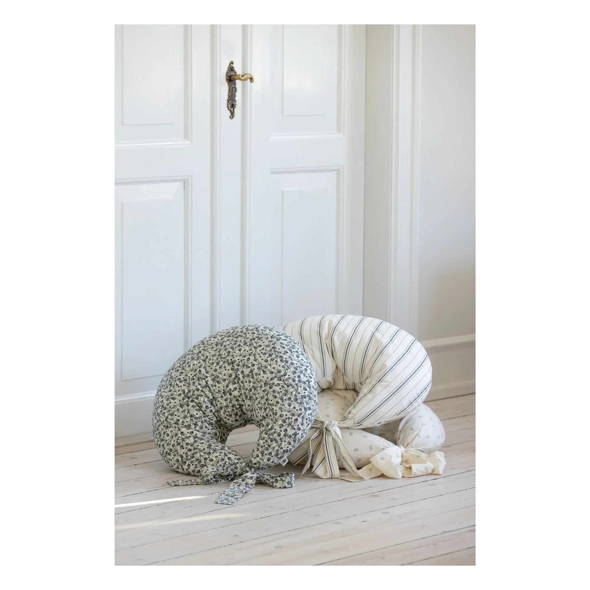 Sebra - Cream Stripe nursing pillow | Beige