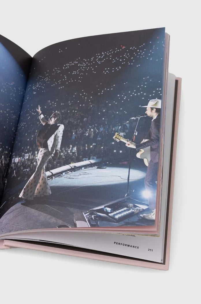 Printworks Icons of Style: Harry Styles by Lauren Cochrane, İngilizce