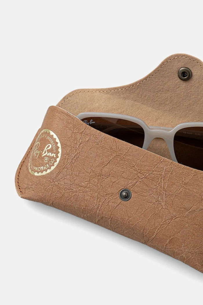 Ray-Ban güneş gözlüğü