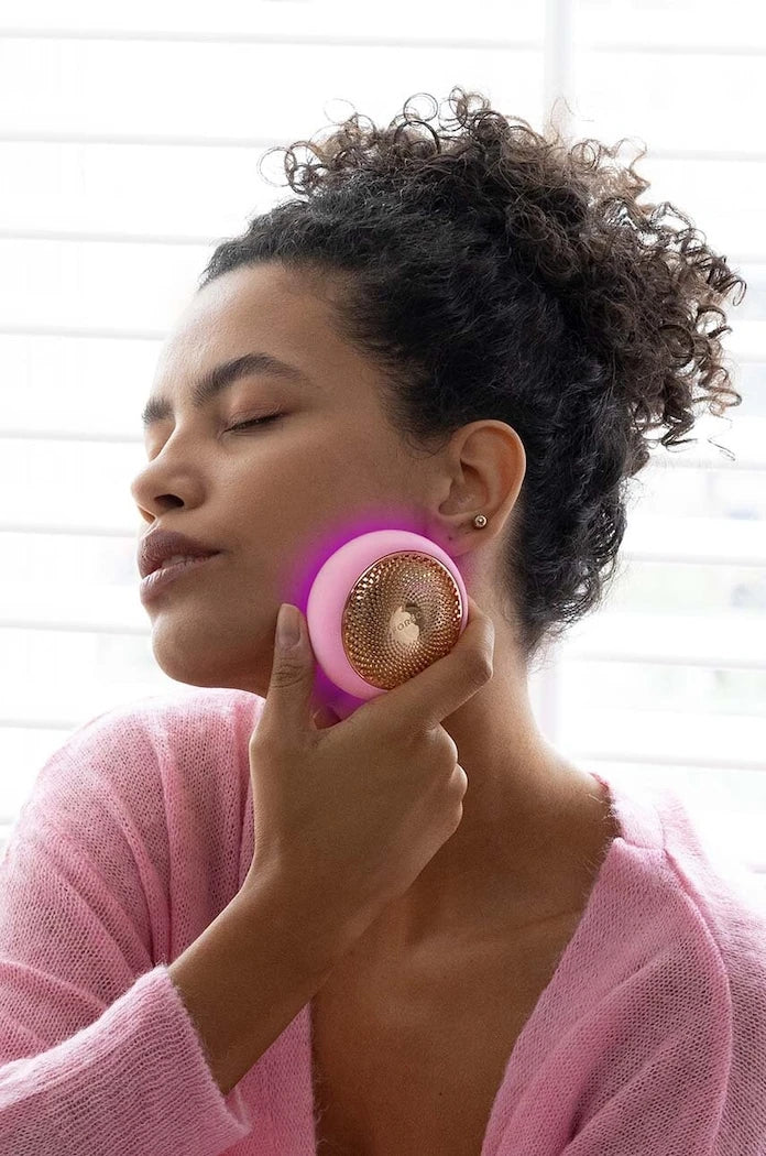 FOREO UFO™ 3 Maske Uygulama ve Işık Terapisi Cihazı