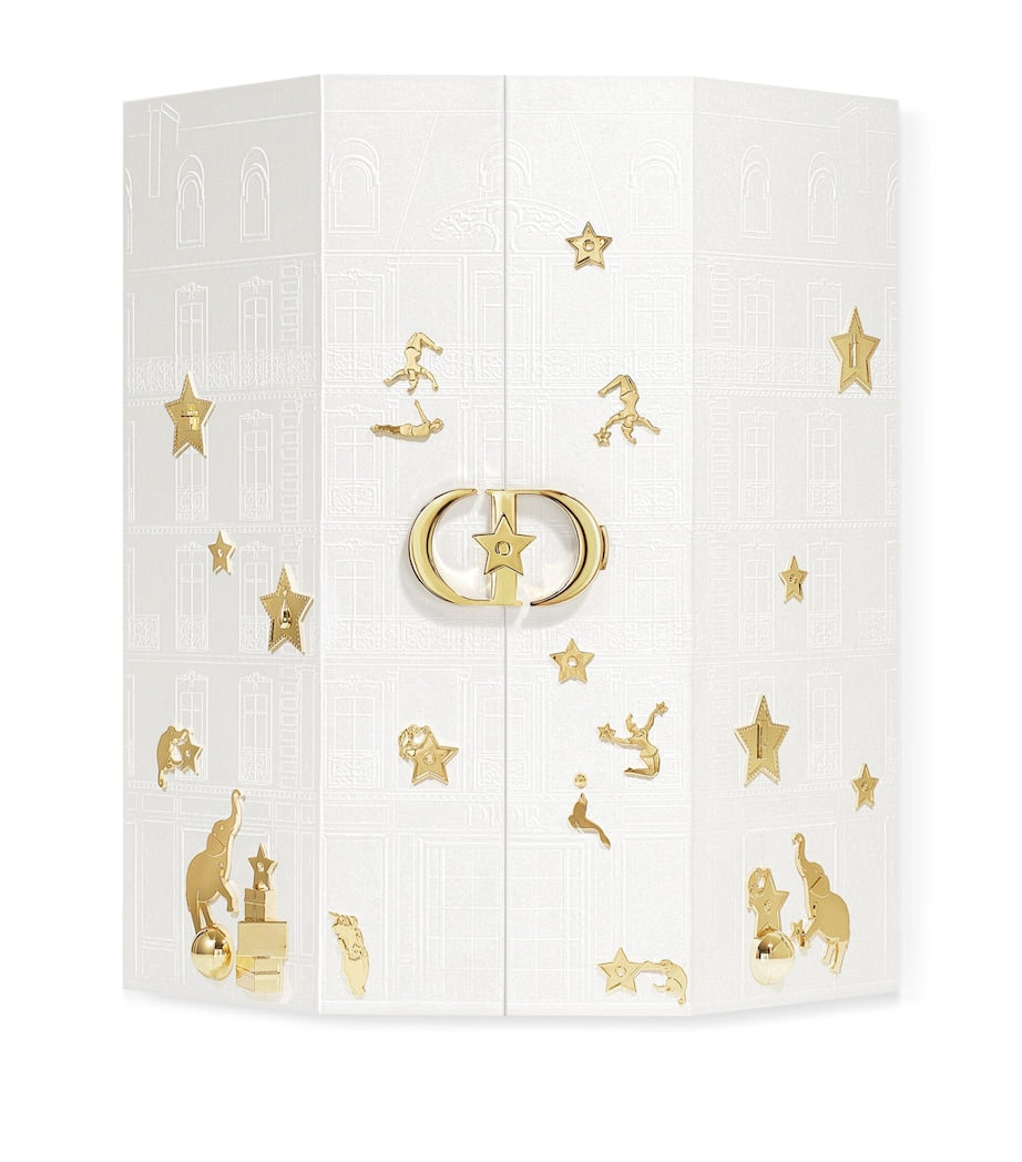 Le 30 Montaigne Advent Calendar