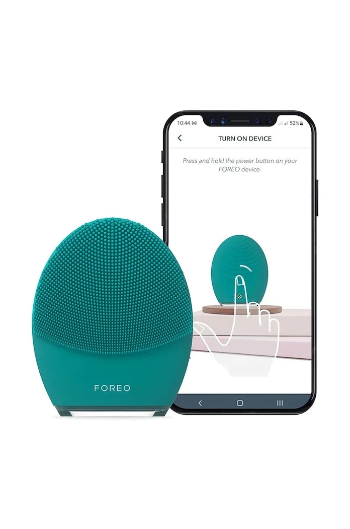 FOREO LUNA 4 Men Erkekler İçin Yüz Cildi Bakımına Yönelik Sesli Yüz Temizleme Fırçası