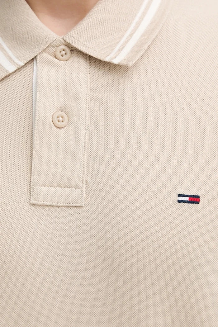 Памучна тениска с яка Tommy Jeans