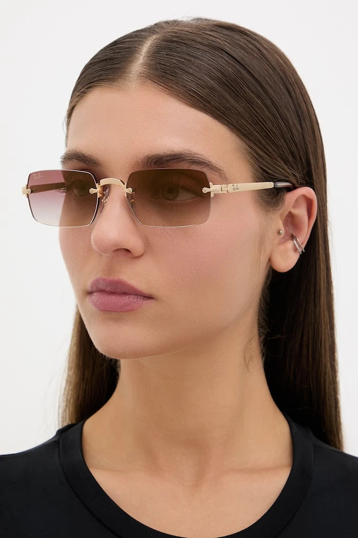 Ray-Ban güneş gözlüğü