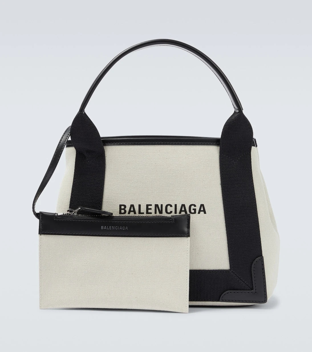 Balenciaga - حقيبة قماش كاباس المزينة بالجلد