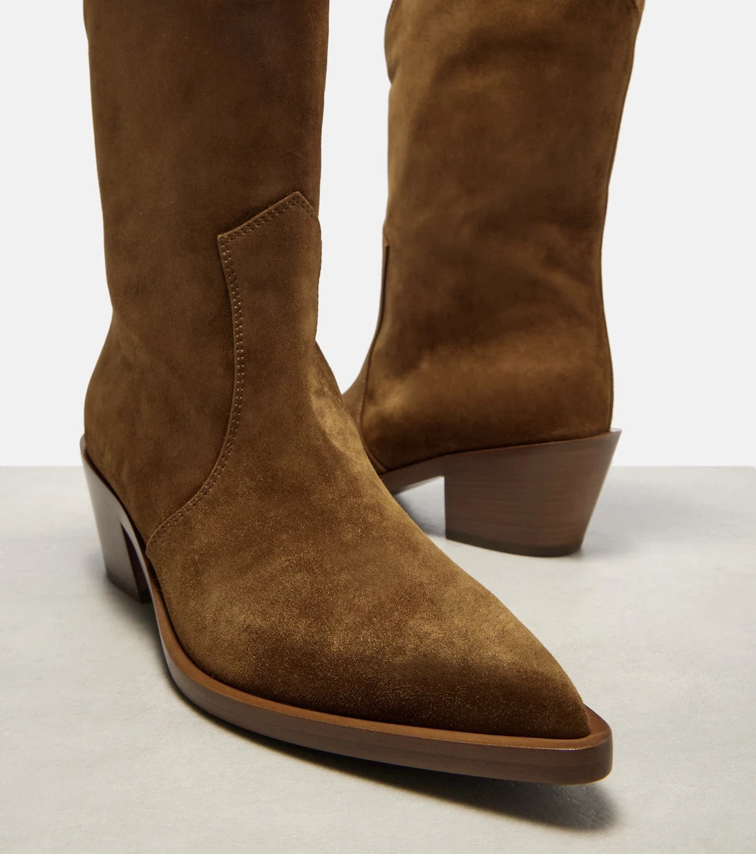 Gianvito Rossi - Western 45 suede booties