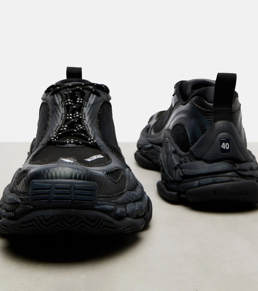 Balenciaga - حذاء سنيكرز Triple S 2
