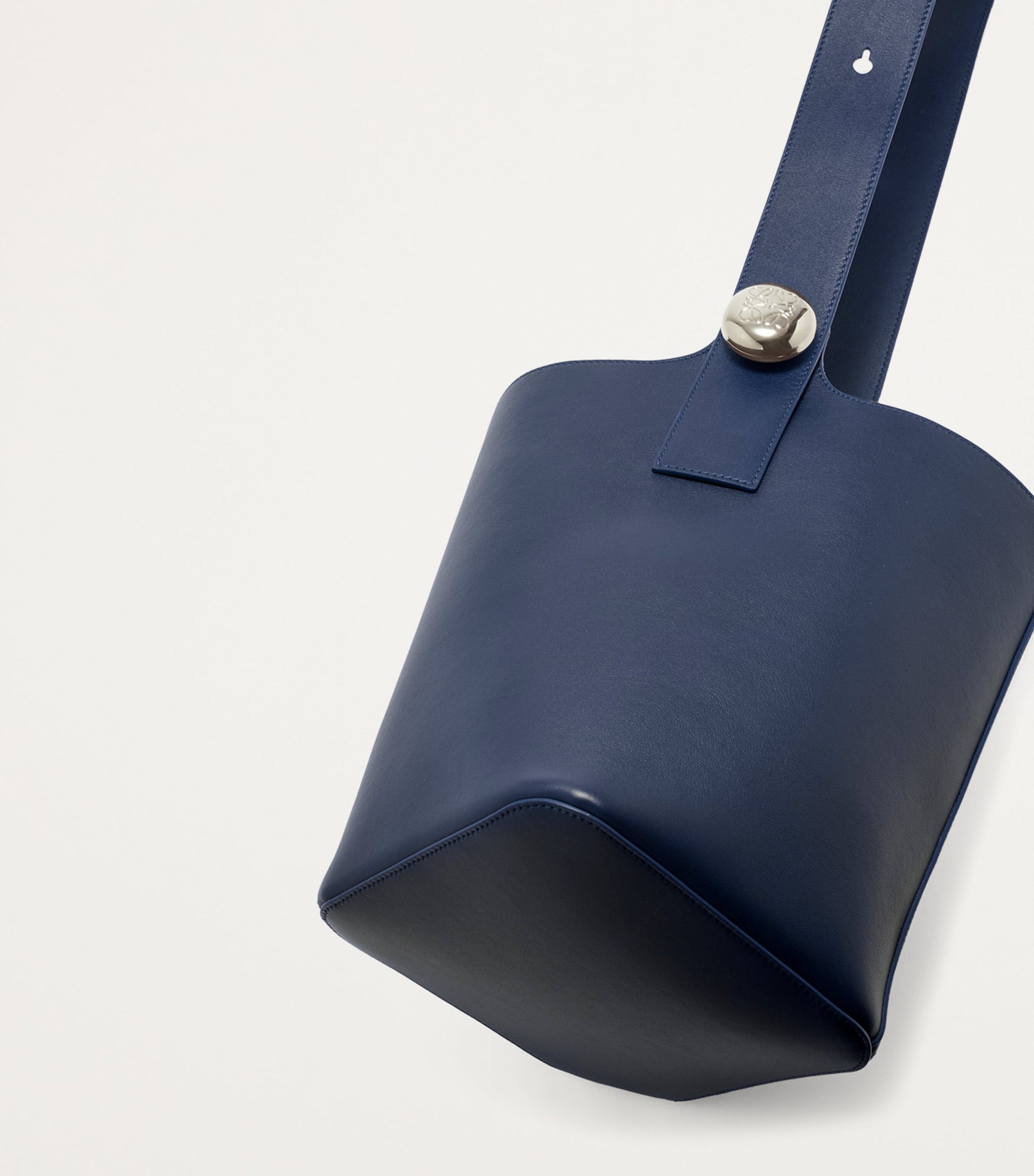 Blue Medium Leather Pebble Bucket Bag