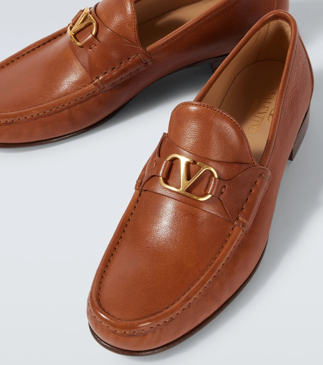Valentino Garavani - VLogo leather loafers