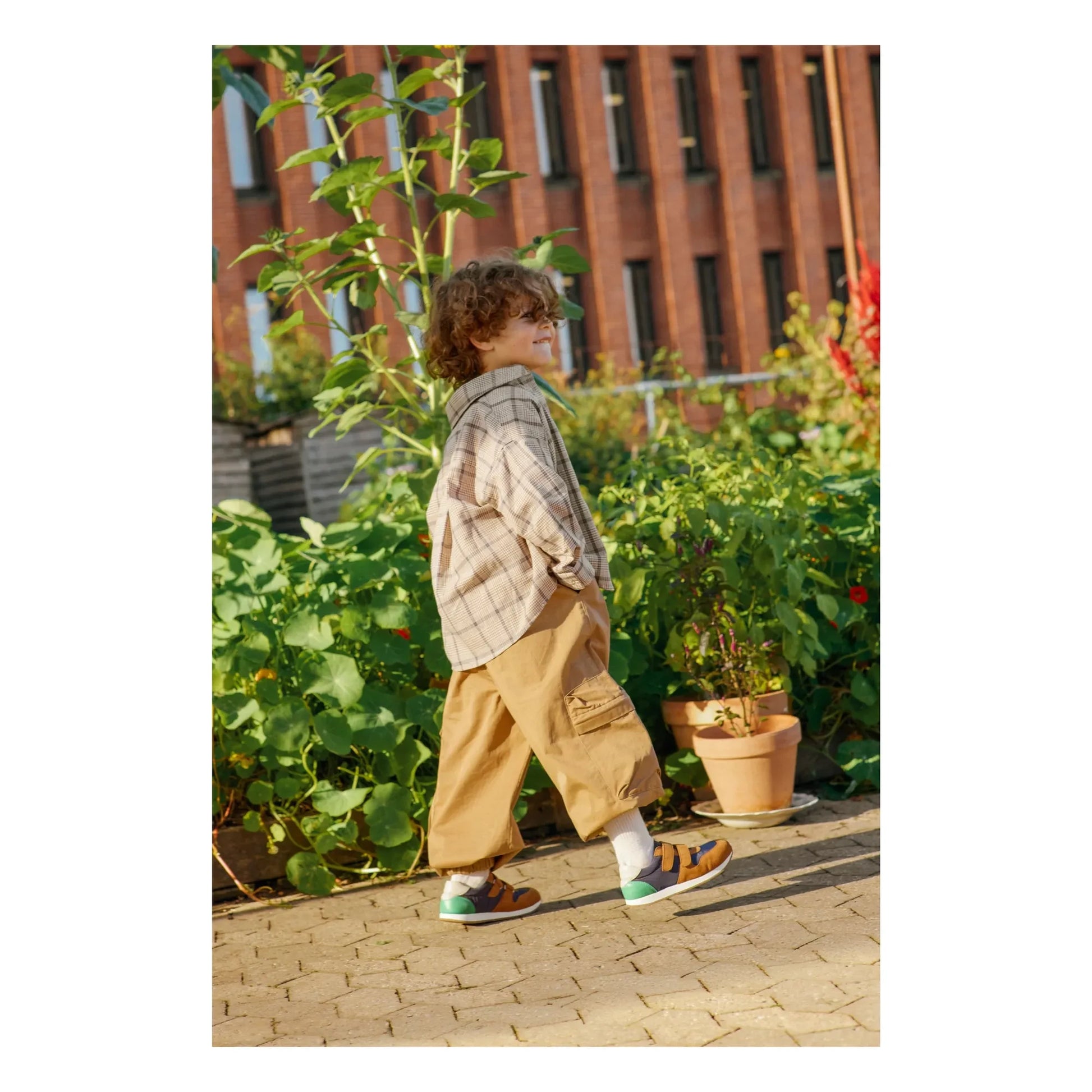 Angulus - Double Scratch Color Block Suede Sneakers | Camel