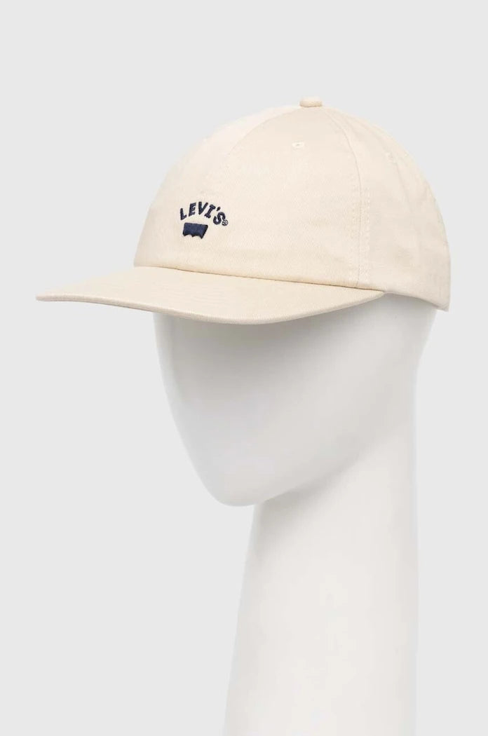 Памучна шапка с козирка Levi's