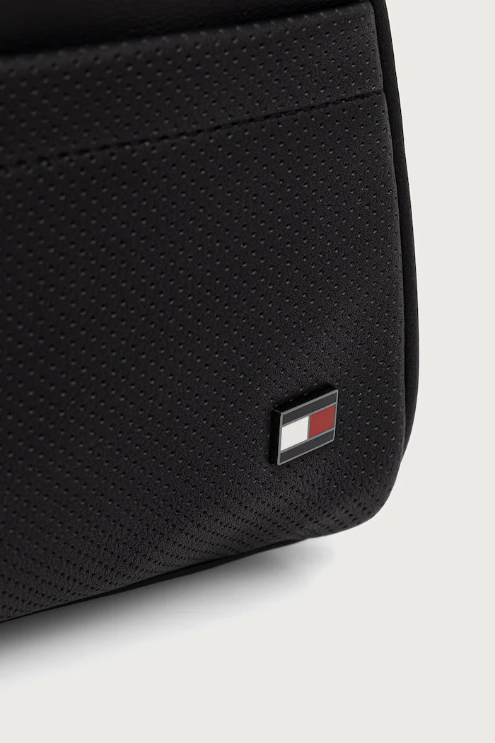 Tommy Hilfiger erkek suni deri kozmetik çantası