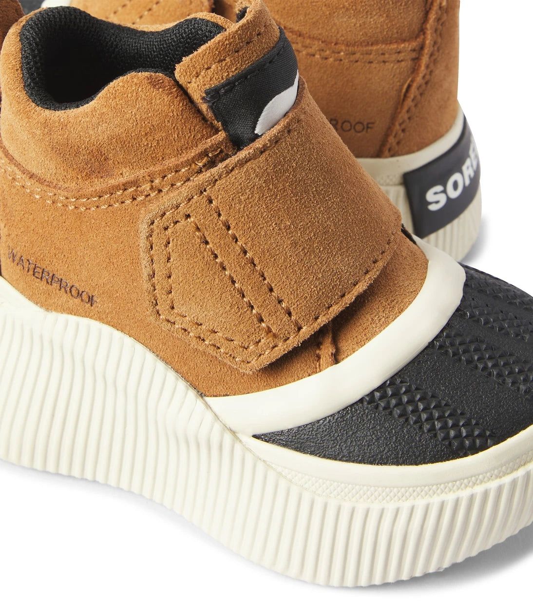 Sorel Kids - حذاء Out N About IV Strap الجلدي برقبة