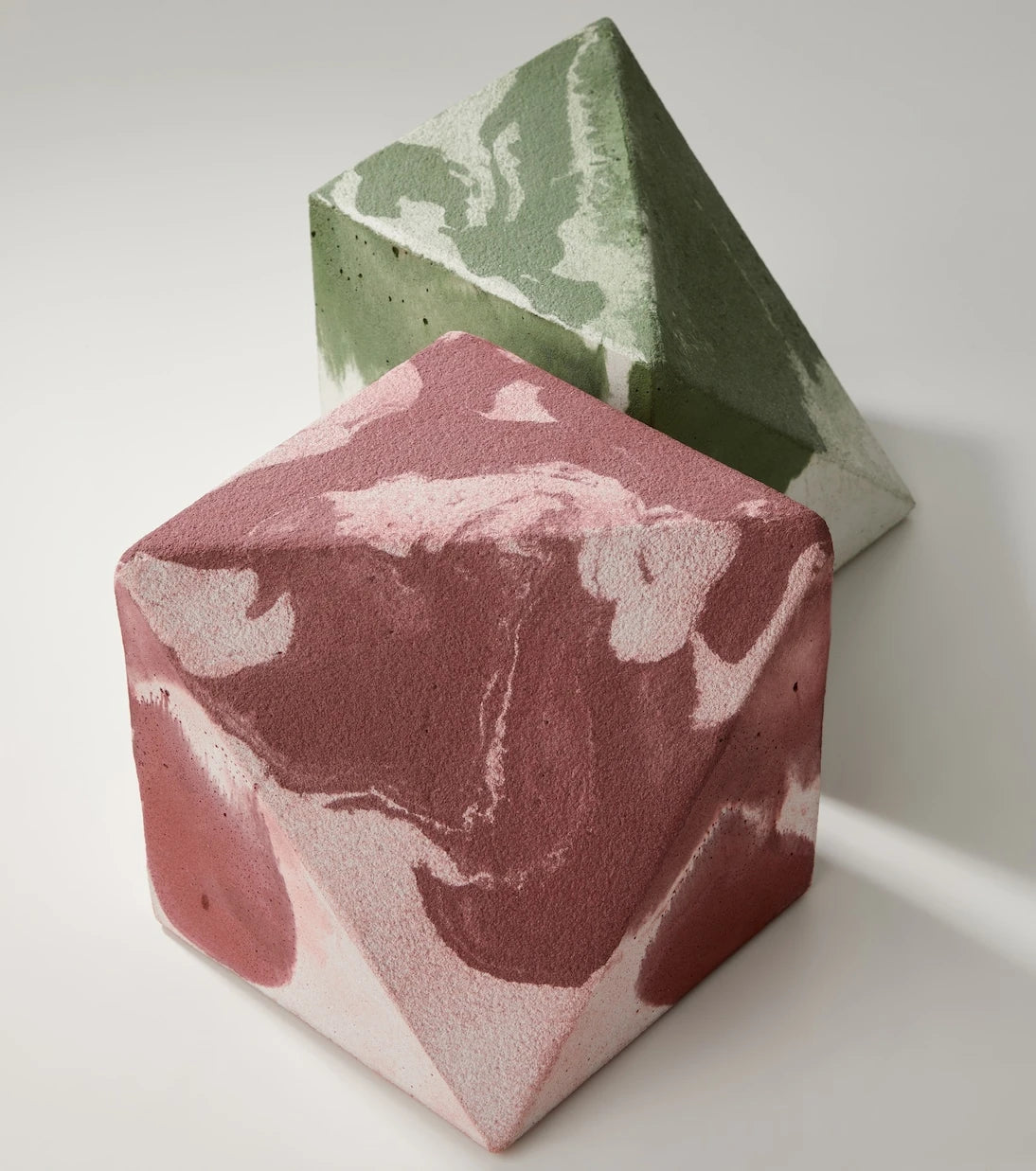 Michaël Verheyden - Concrete bookend