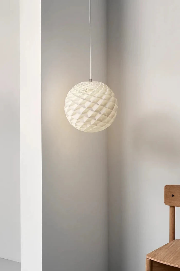 Louis Poulsen Plastik Sarkıt Lamba Patera 300