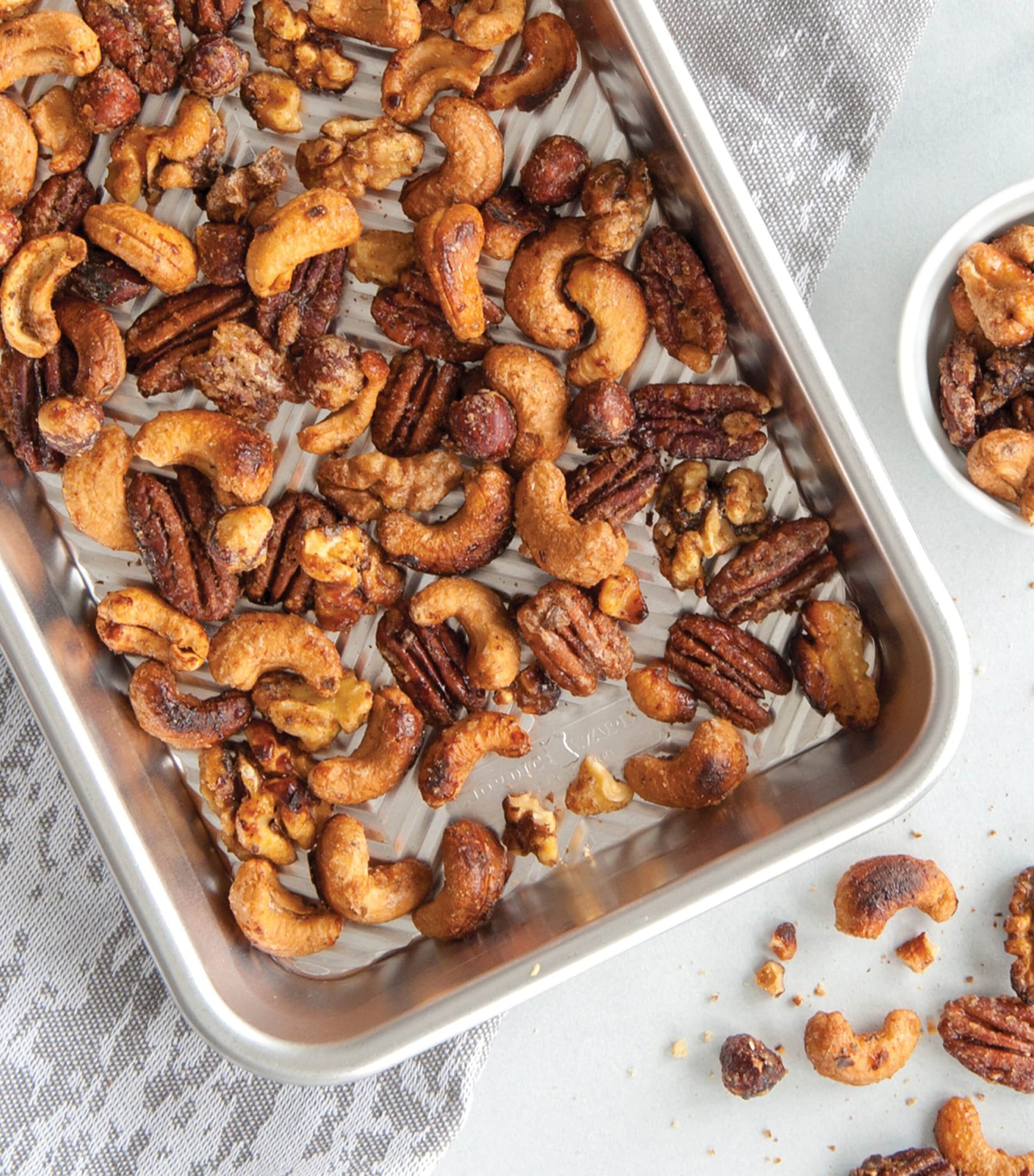 Nordic Ware Aluminium Prism Eighth Baking Sheet (25cm x 18cm)