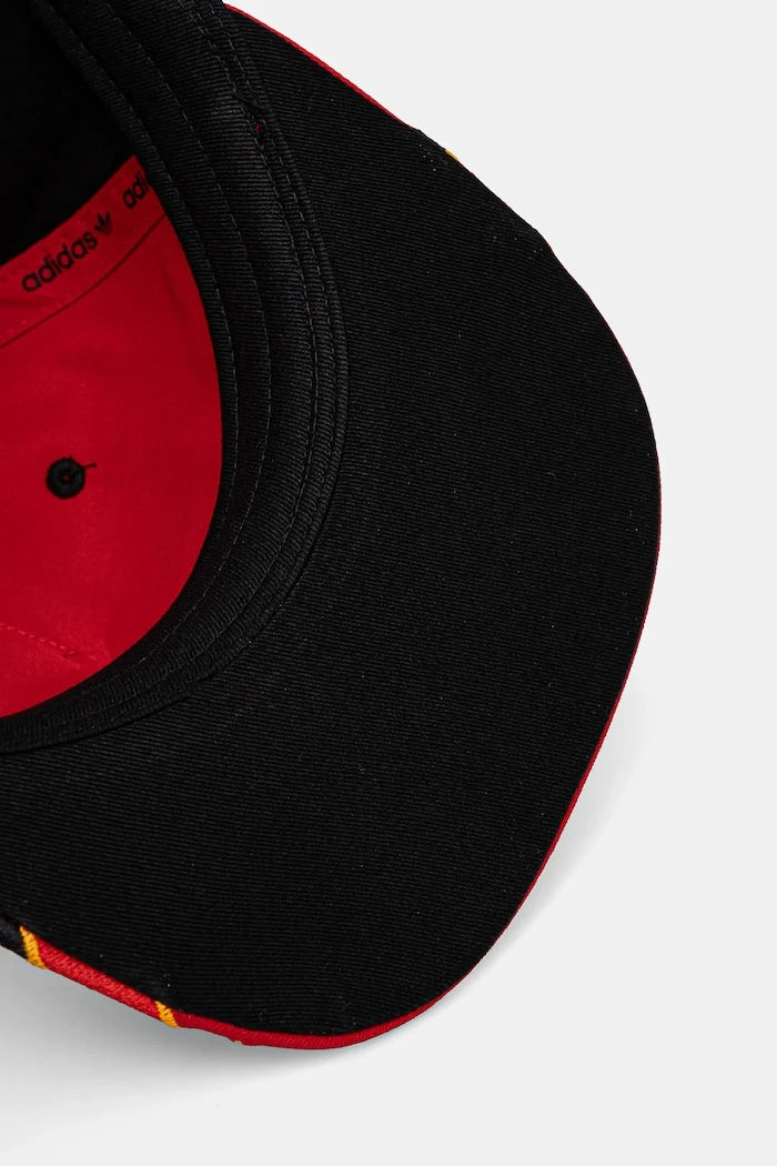 Шапка с козирка adidas Originals FLATBRIM CAP