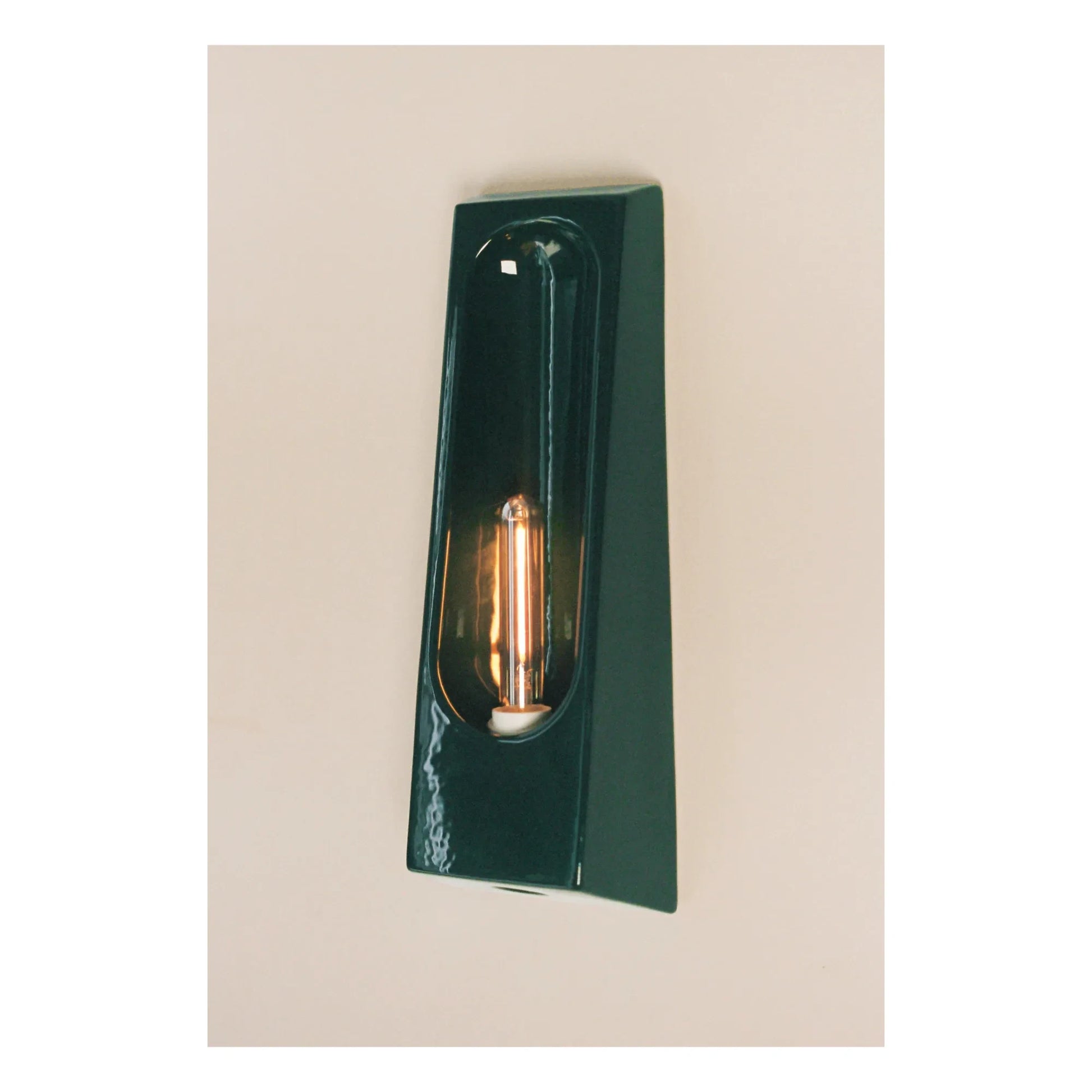 Violaine d'Harcourt - Alcove Wall Sconce  | Green