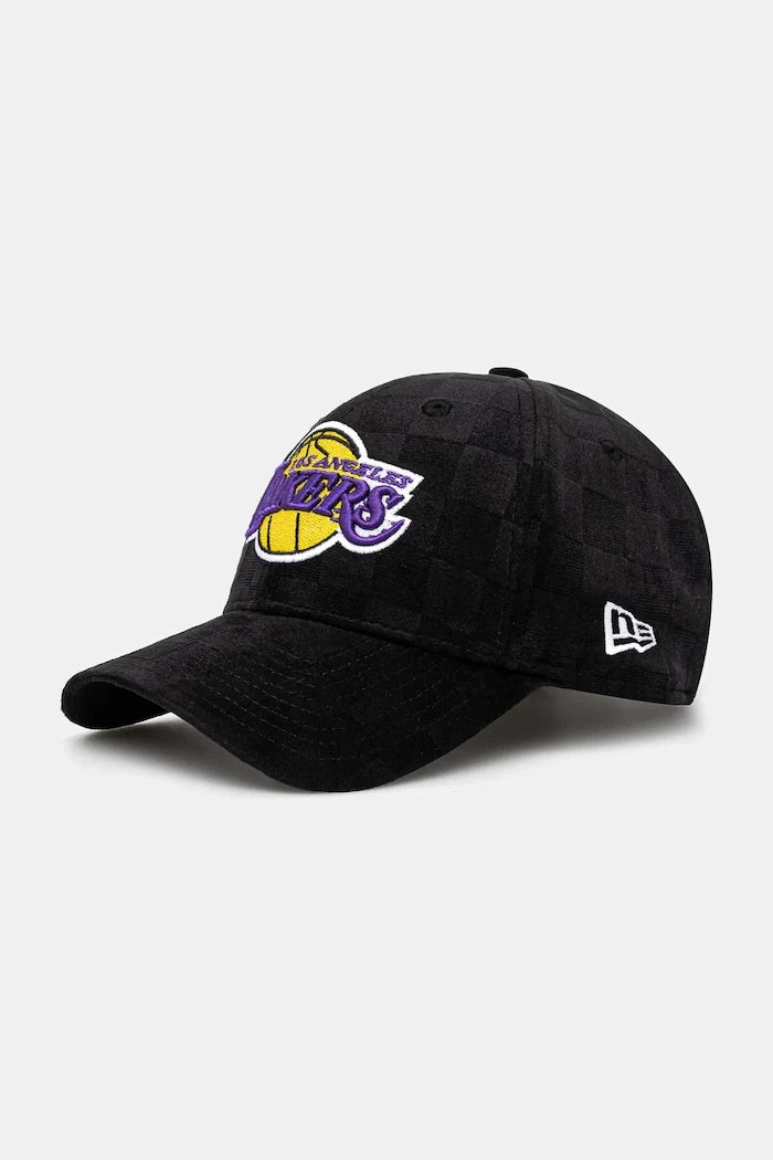 Кадифена шапка с козирка New Era Tonal Check 940 Lakers