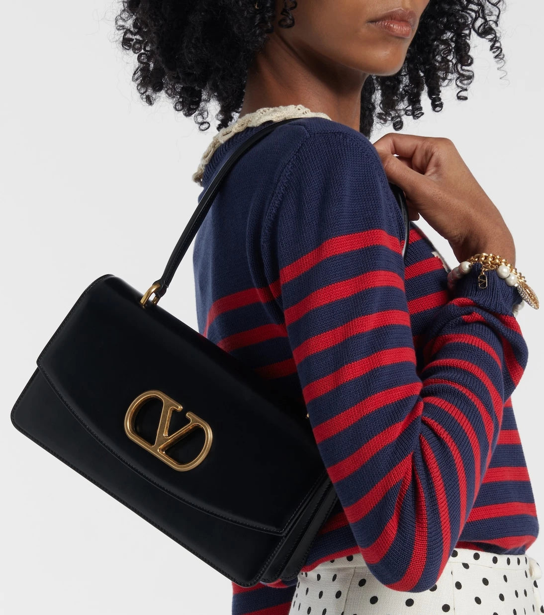 Valentino Garavani - Vain Small VLogo leather shoulder bag