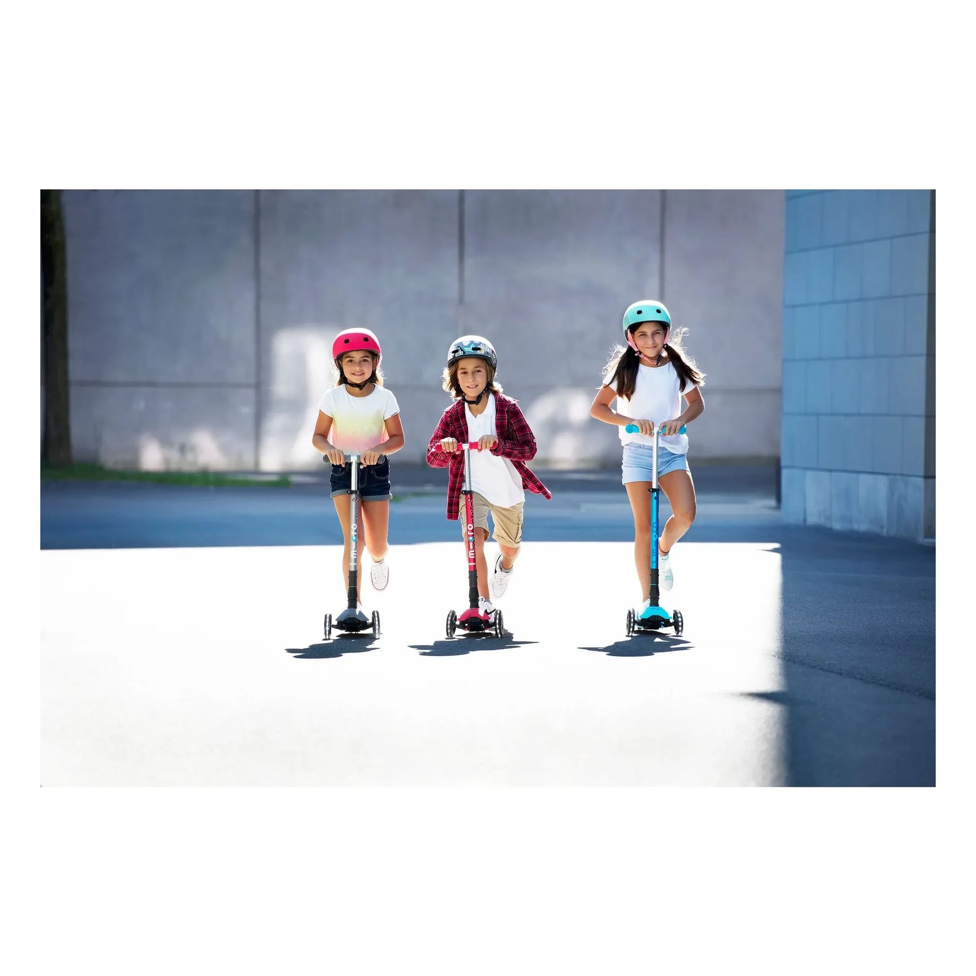 Micro - Maxi Foldable LED Scooter | Red