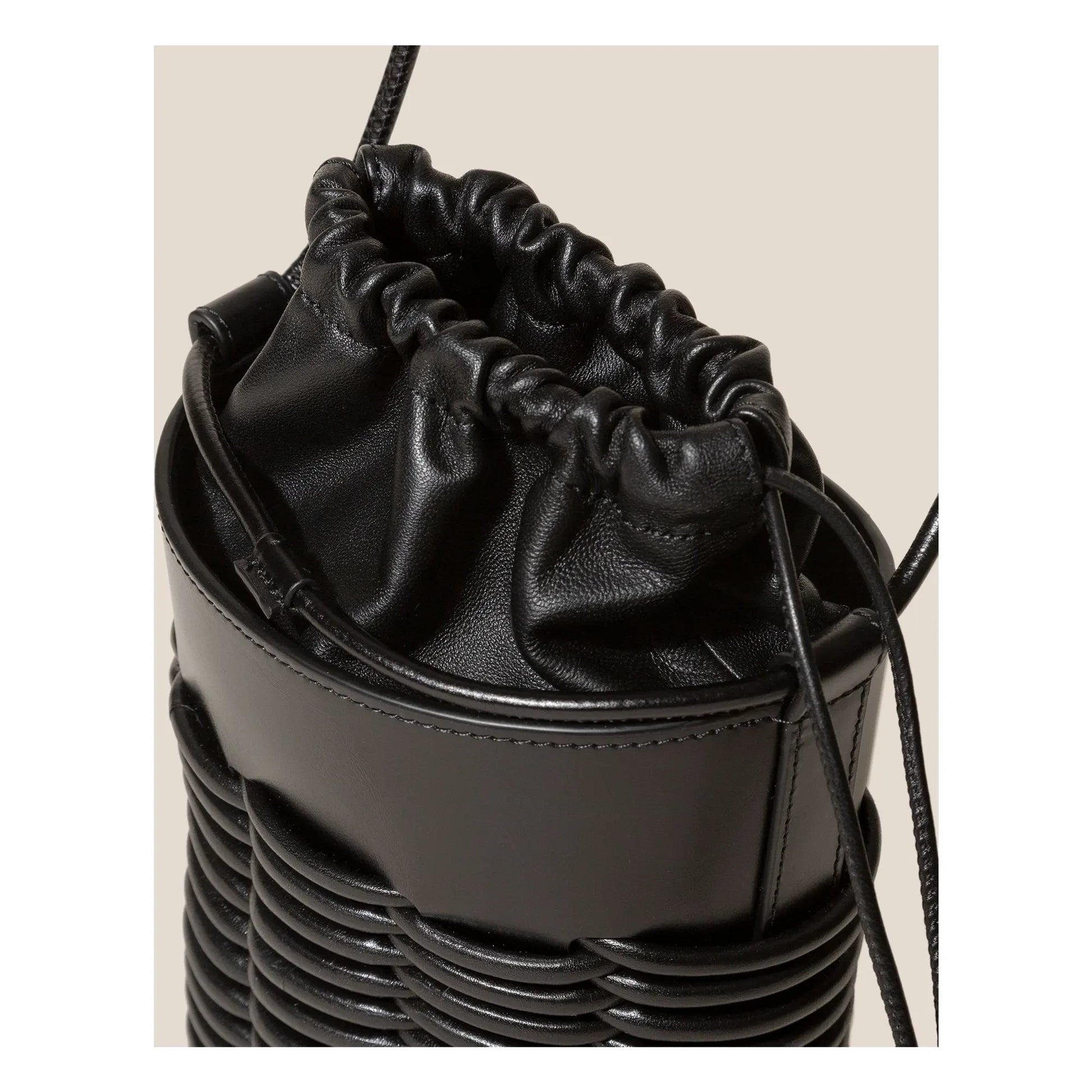 Hereu - Pinar Bucket Bag  | Black