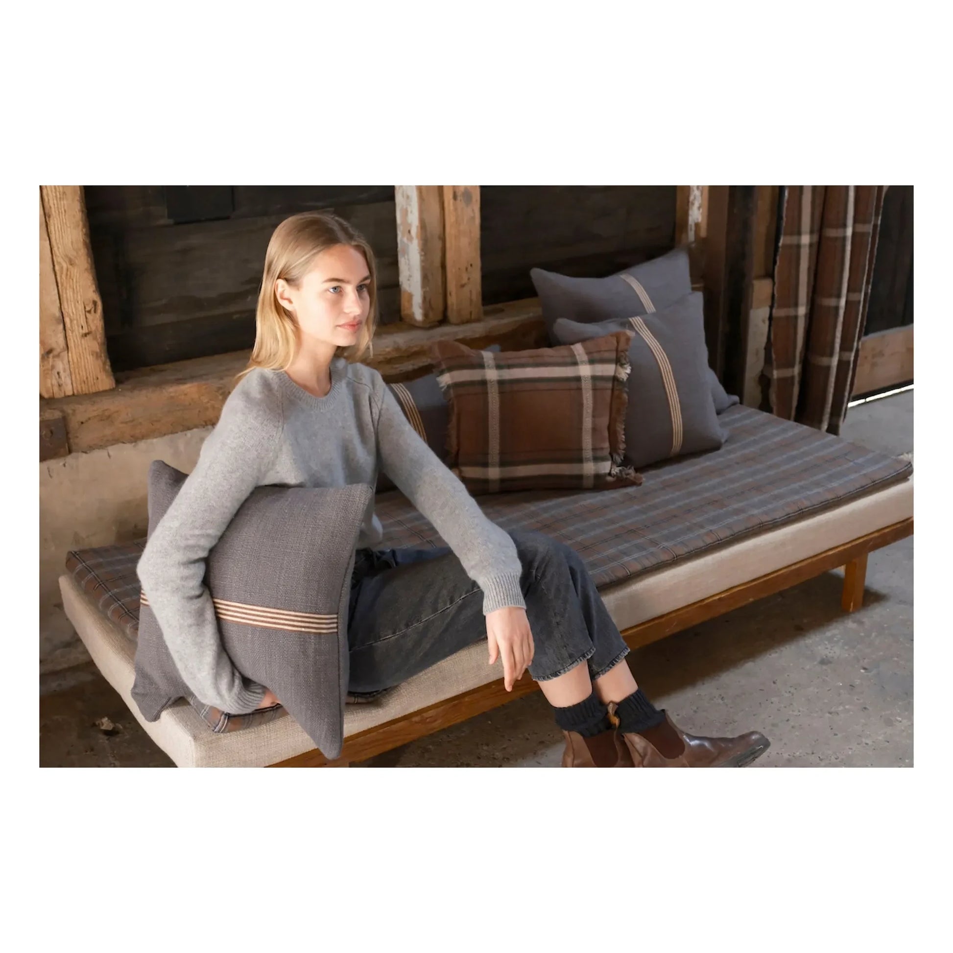 Libeco - Jasper linen cushion cover | Carbon