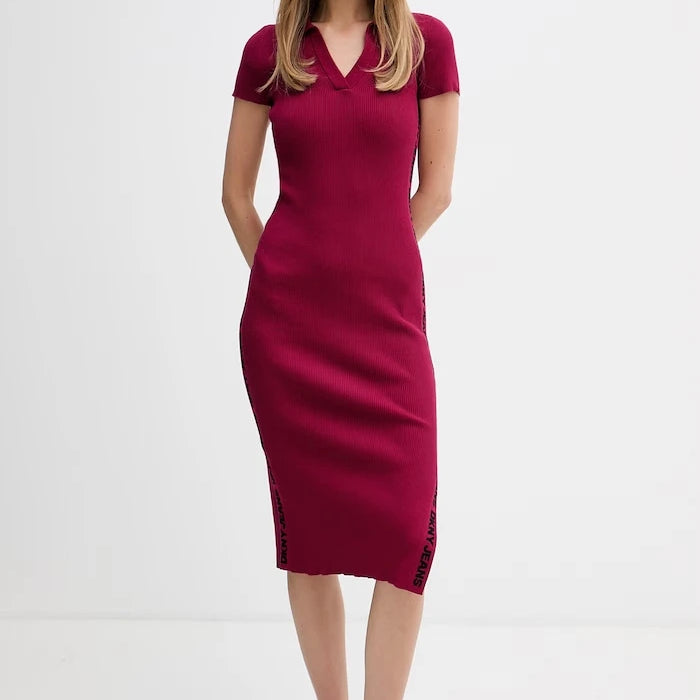 DKNY vücuda oturan elbise